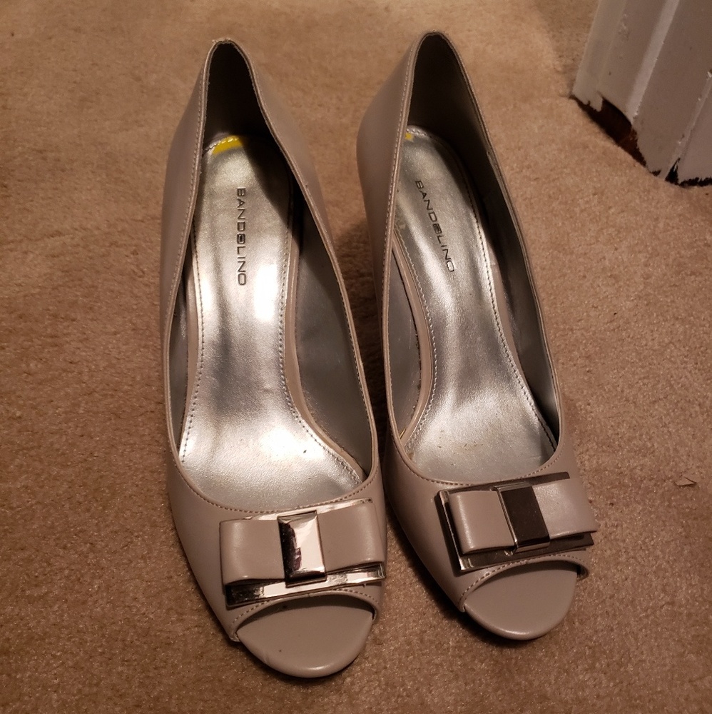 Nude Bow Peep Toe Wedges